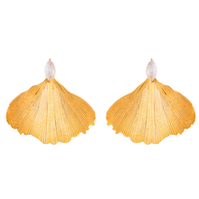 Load image into Gallery viewer, Ginkgo leaf earrings .